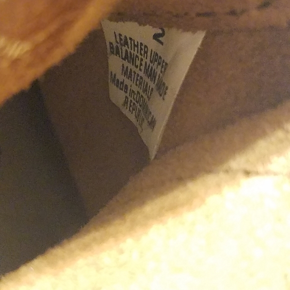 Minnetonka Moccasins |Leather Fringe Baby Booties - Picture 5 of 6